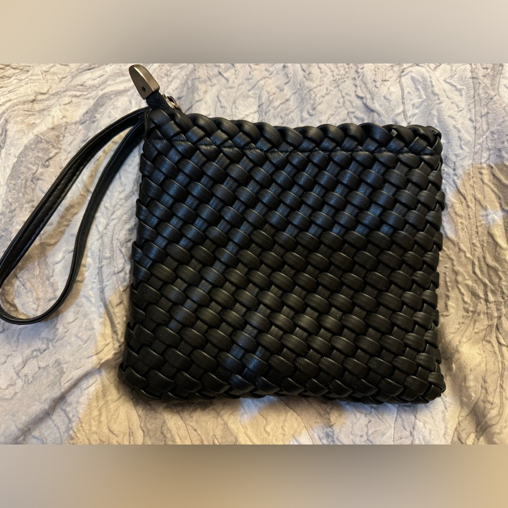 Woven pouch / clutch